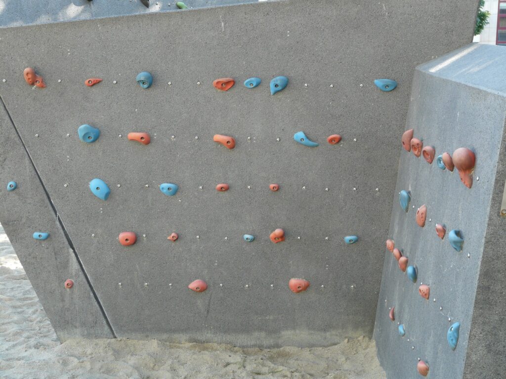 Concrete climbing wall for kids
