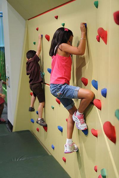 How to build a climbing wall for kids