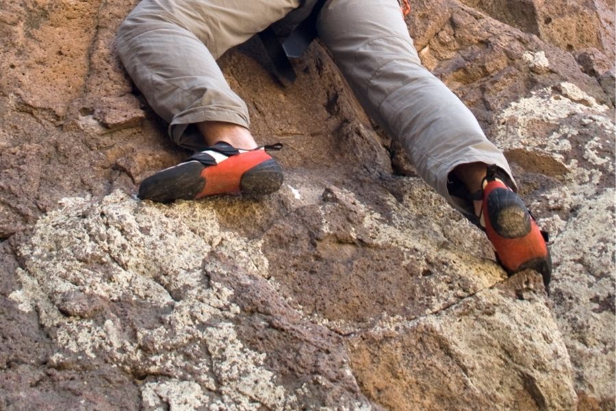 Climbing Shoes Cleaning with Dry Alcohol