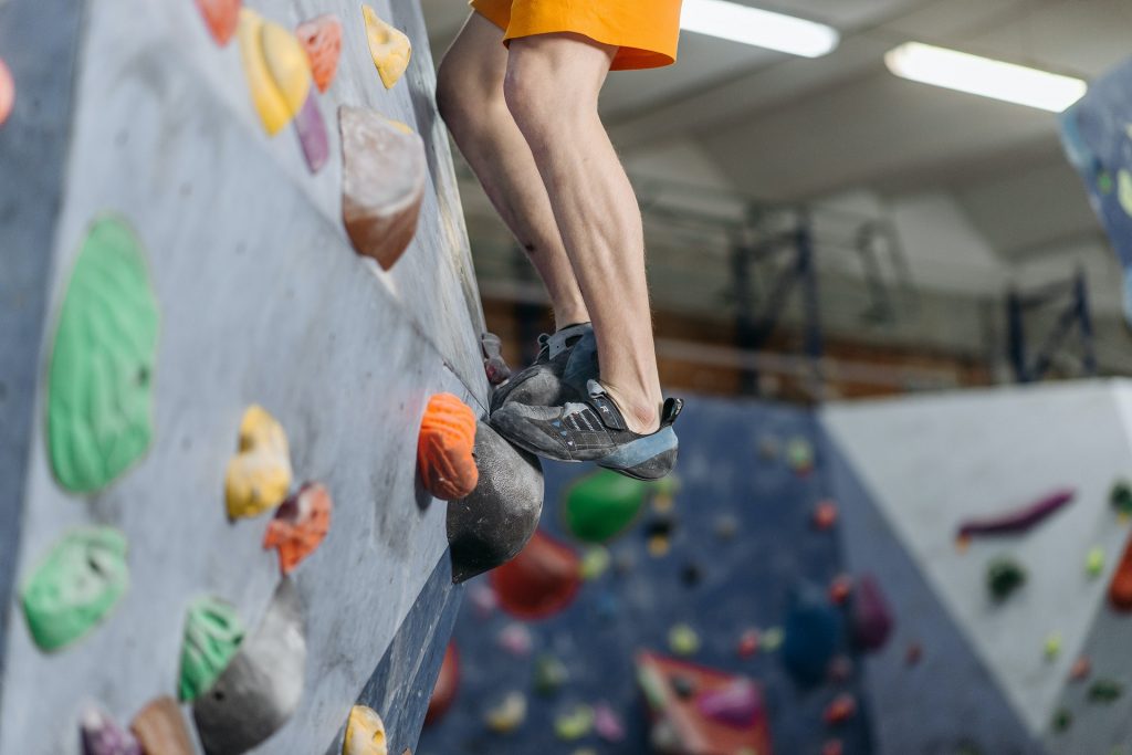 How to choose climbing shoes for kids