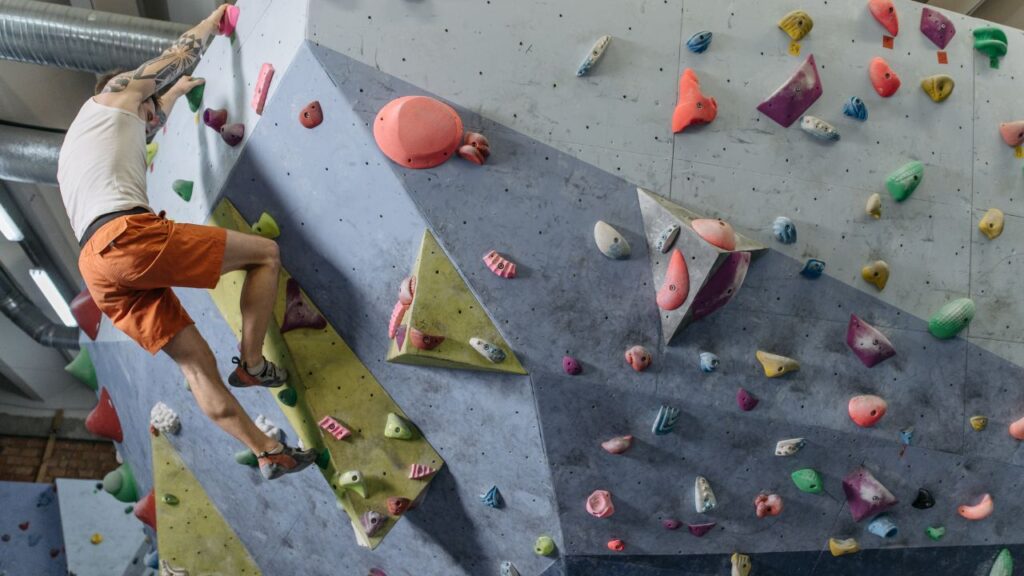 What to Wear When Indoor Rock Climbing